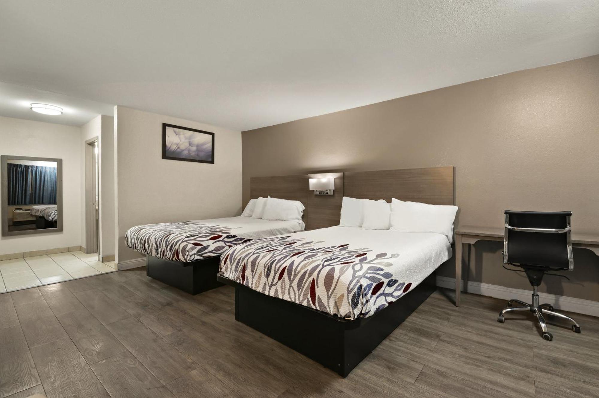 Red Roof Inn Los Angeles - Bellflower Exterior photo